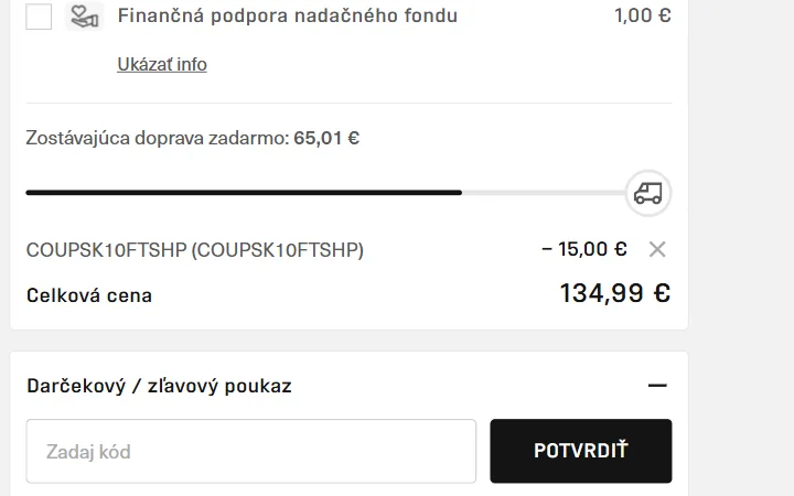 Riadok s kódom a zľavou 15 € nad celkovou cenou v košíku Footshopu