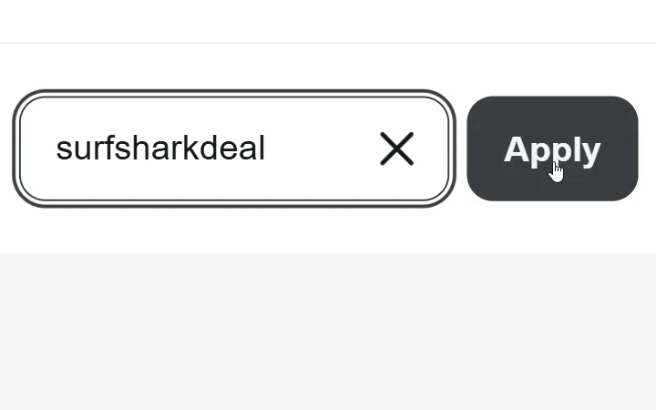 Vpísaný zľavový kód v poli Enter coupon code a tlačidlo Apply v pokladni Surfsharku