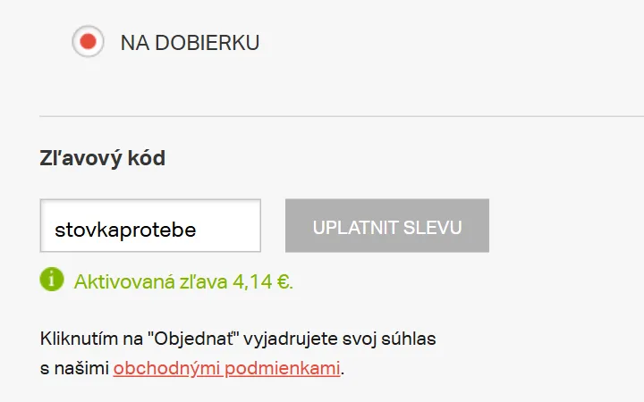 Zelené potvrdenie aktivovanej zľavy pod vpísaným kódom na stránke s platobnými údajmi Kabea